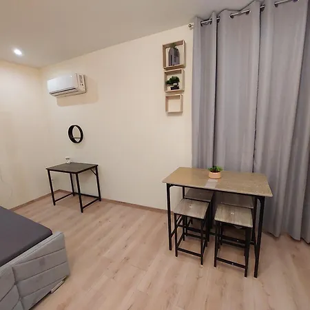 Bel Renove Au Coeur De La Rdc Pratique Ground Floor Épernay