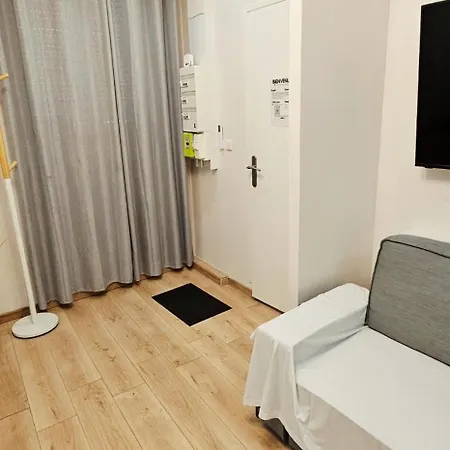 Apartament Belle Avec 2 2 Salles De Bain & Parking Gratuit Dans Le Rue Rdc Proche Centre *