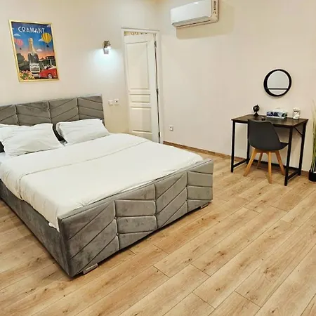 Belle Avec 2 2 Salles De Bain & Parking Gratuit Dans Le Rue Rdc Proche Centre * Épernay