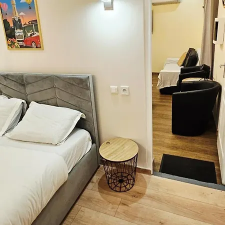 Apartament Belle Avec 2 2 Salles De Bain & Parking Gratuit Dans Le Rue Rdc Proche Centre *