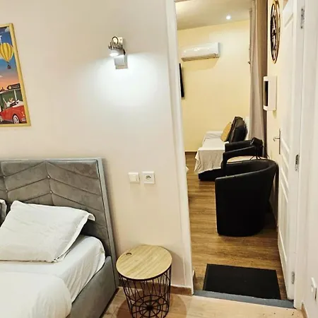 Apartament Belle Avec 2 2 Salles De Bain & Parking Gratuit Dans Le Rue Rdc Proche Centre